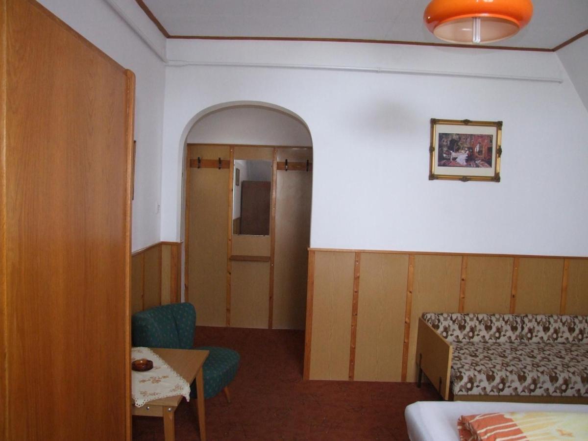 Revesz Vendeghaz Hotel Harkany Room photo