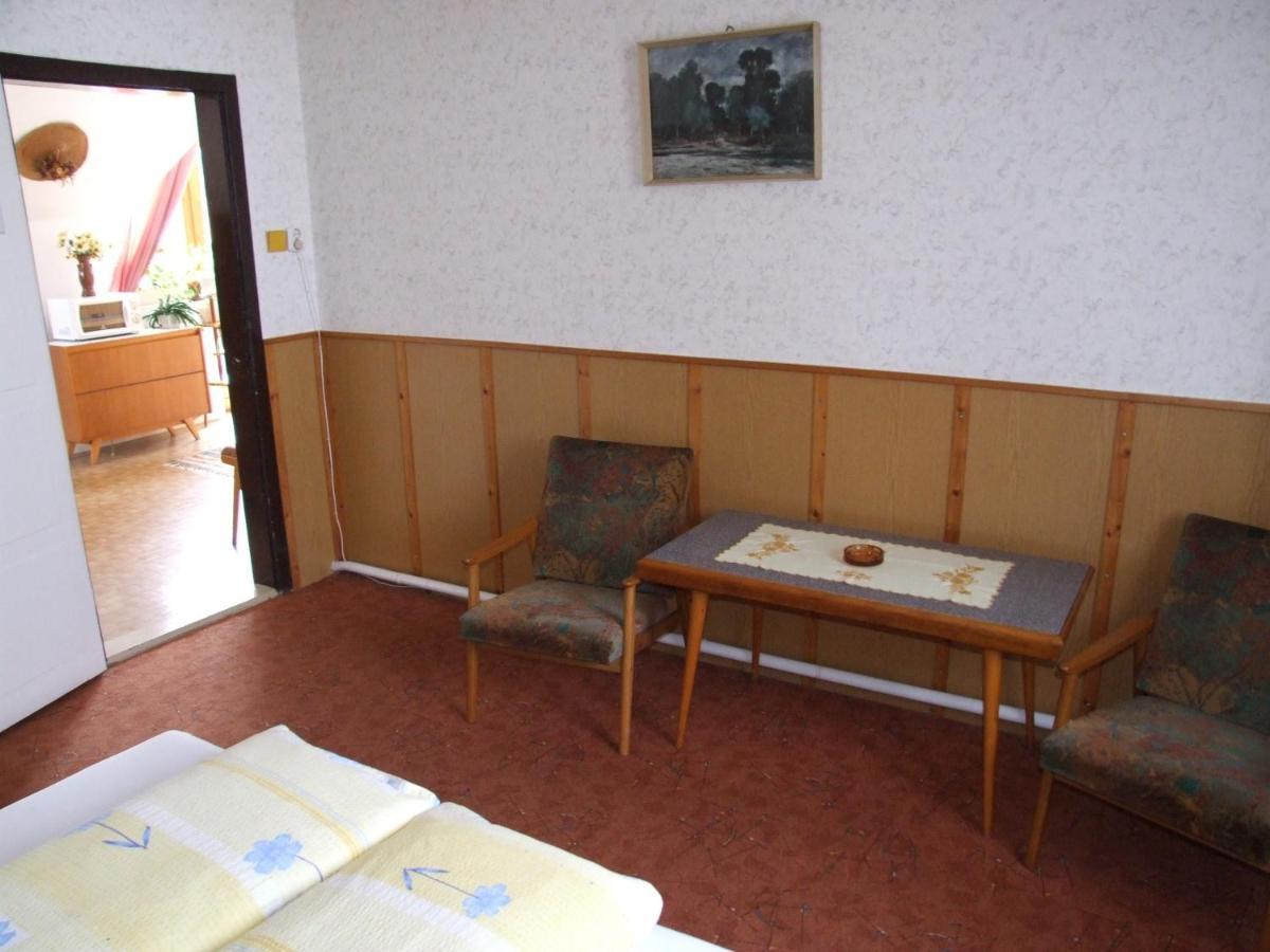 Revesz Vendeghaz Hotel Harkany Room photo